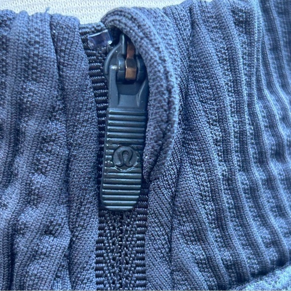 Lululemon Rest Less Half Zip Pullover Seamless | Black Dark Cast Grey | Size 12 - Picture 11 of 12